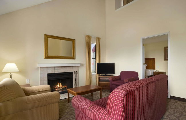 Affordable Suites of America Grand Rapids - Photo 23