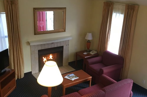 Photo 10 - Affordable Suites of America Grand Rapids