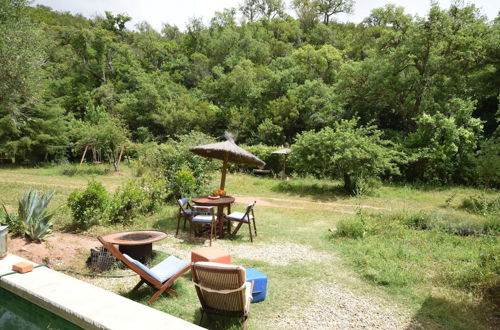 Photo 9 - Serene Cottage in Sao Luis With Barbecue