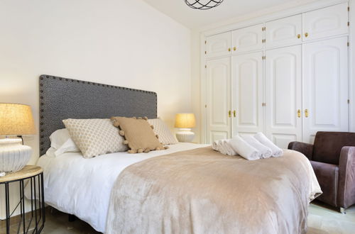 Photo 2 - Cozy & Bright Apartment in the Center of Granada. Reyes Católicos