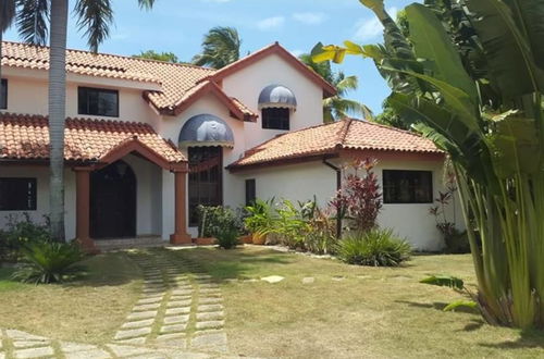 Photo 30 - Spacious Oceanfront Villa