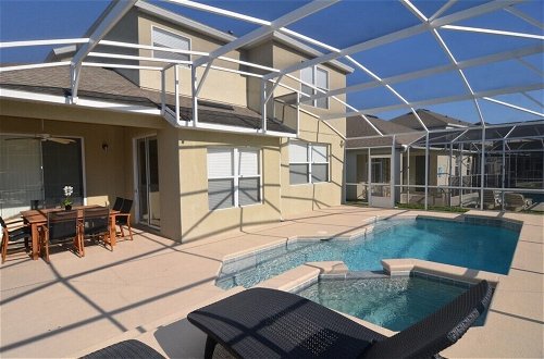 Photo 18 - Perfect For Your Family! 4 Bedroom Villa by Redawning