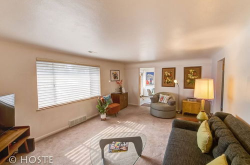 Photo 14 - 1 Br70's Inspired Comfy Condoclose to Broadmoor