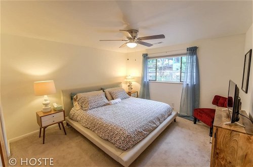Photo 6 - 1 Br70's Inspired Comfy Condoclose to Broadmoor