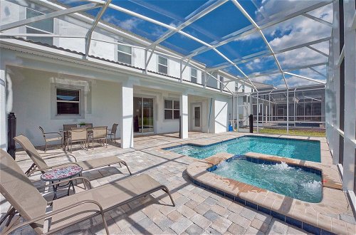 Photo 17 - Fantastic Home With a Nice Private Pool Near Disney
