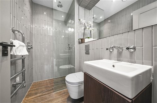 Photo 20 - 2 Bed Lux Apartment near Central London with WiFi