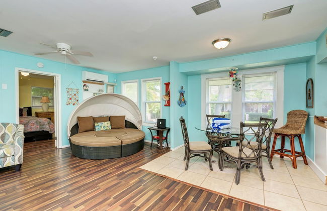 Cottage Haven-one Minute Walk To The Beach-private Yards-keyless Locks - Foto 19