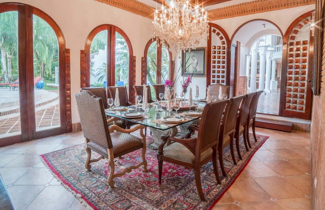 5-star Villa for Rent in Moroccan-style at Casa de Campo - Large Pool Jacuzzi Staff - Foto 8