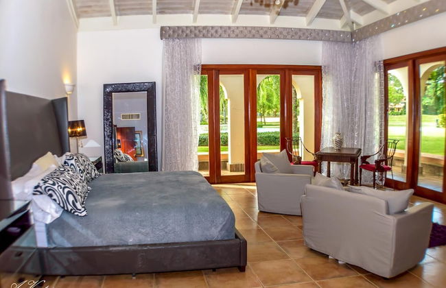 5-star Villa for Rent in Moroccan-style at Casa de Campo - Large Pool Jacuzzi Staff - Foto 5