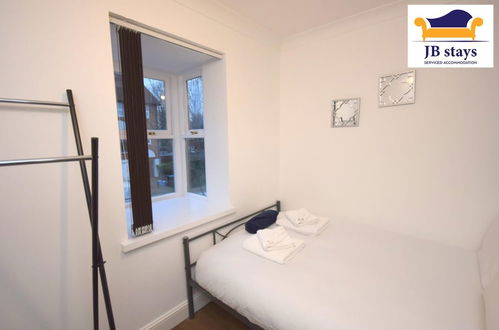 Photo 8 - 5 Bed House Leisure/business Free Parking