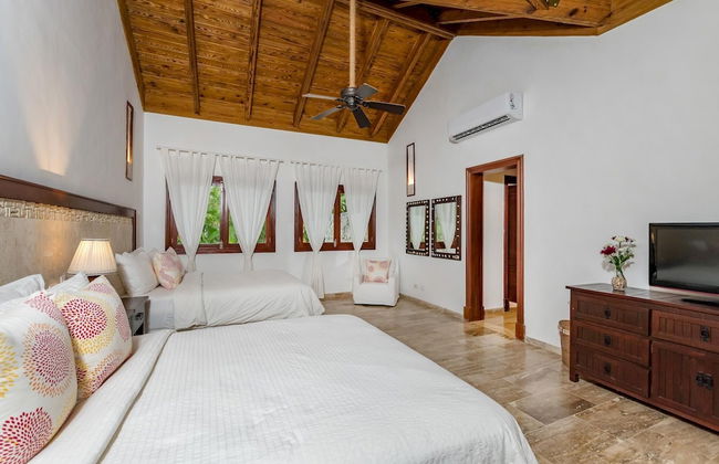 Casa de Campo Villa Luxurious Property up to 12 People With Pool Jacuzzi BBQ Golf - Foto 30