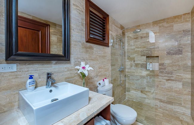 Casa de Campo Villa Luxurious Property up to 12 People With Pool Jacuzzi BBQ Golf - Foto 9