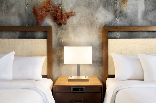 Foto 8 - Embassy Suites by Hilton San Antonio Brooks Hotel & Spa