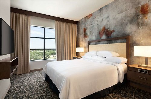 Photo 11 - Embassy Suites by Hilton San Antonio Brooks Hotel & Spa