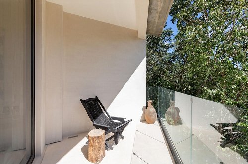 Foto 80 - Stylish 2 Level 3 BR Penthouse Stunning Design Private Pool Sun Deck Best Wifi