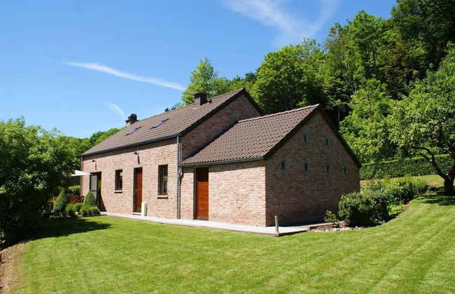 Modern Holiday Home in Stavelot With Fireplace - Photo 1