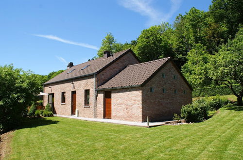 Foto 1 - Modern Holiday Home in Stavelot With Fireplace