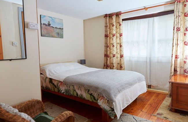 Sea View 1-bed Cottage With Private Garden - Photo 3