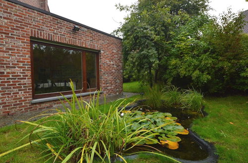 Foto 15 - Family Home With Pond and Terrace