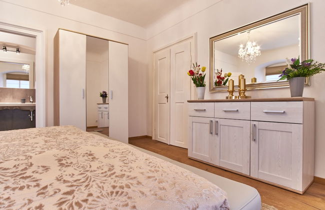 Charles Bridge Royal Apartment - Photo 5