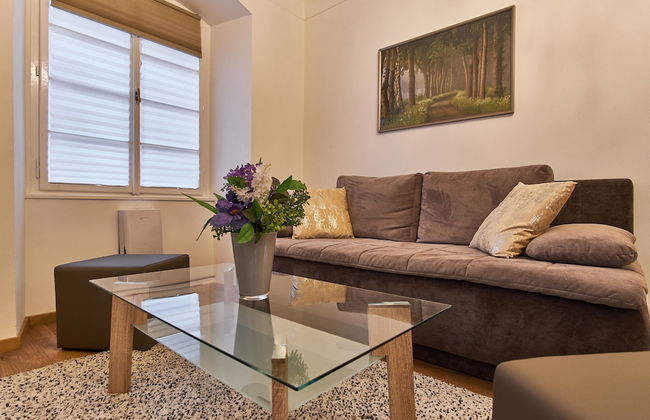 Charles Bridge Royal Apartment - Photo 17
