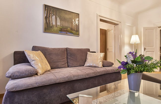 Charles Bridge Royal Apartment - Photo 19
