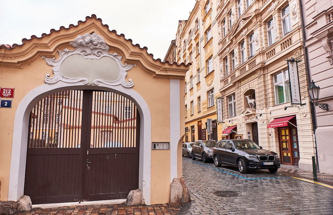 Charles Bridge Royal Apartment - Photo 33