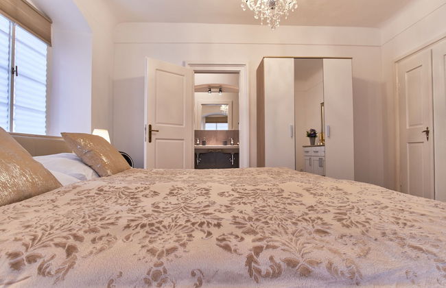 Charles Bridge Royal Apartment - Photo 6