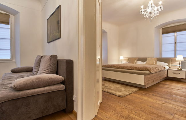 Charles Bridge Royal Apartment - Photo 9