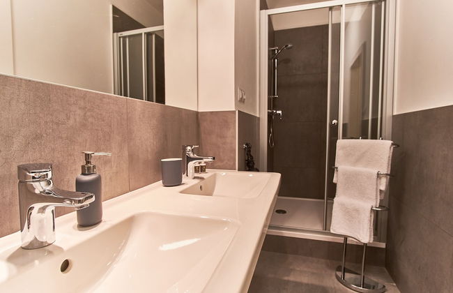 Charles Bridge Royal Apartment - Photo 25