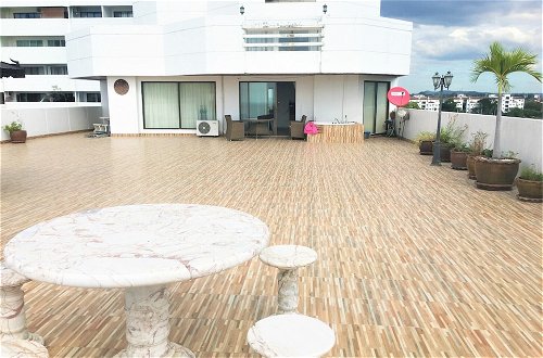 Photo 16 - Fantastic 2 bed With Huge Balcony & sea Views