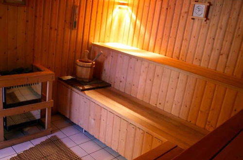 Photo 16 - Luxurious Holiday Home With Sauna in Spa