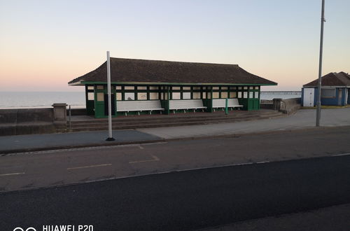 Foto 5 - Lovely 2-bed Caravan in Walton on the Naze