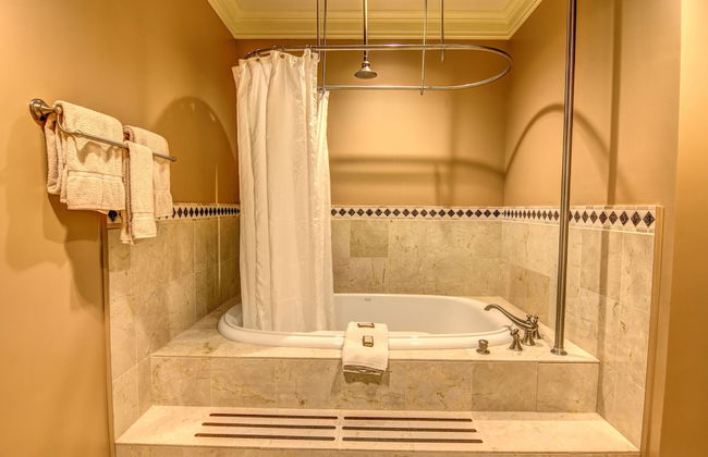 The Village at RiverLanding - Photo 42