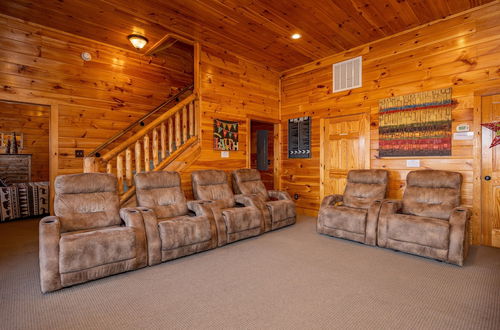 Photo 21 - Picture Perfect- Seven Bedroom Cabin