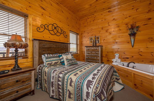 Photo 6 - Picture Perfect- Seven Bedroom Cabin