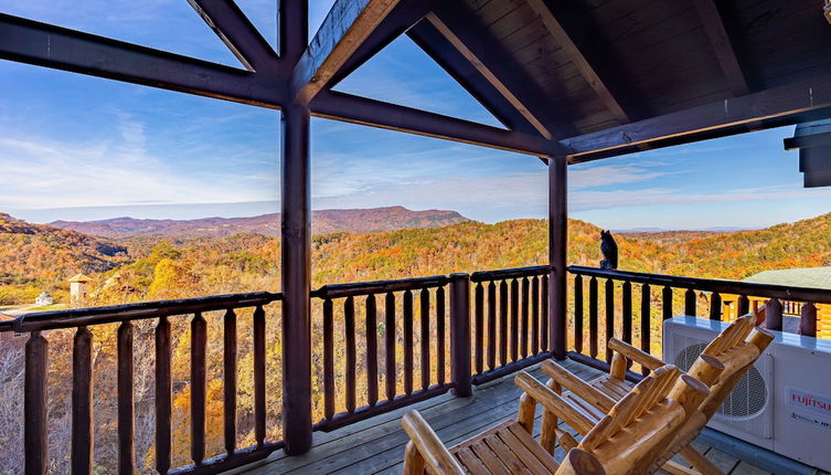 Photo 1 - Picture Perfect- Seven Bedroom Cabin