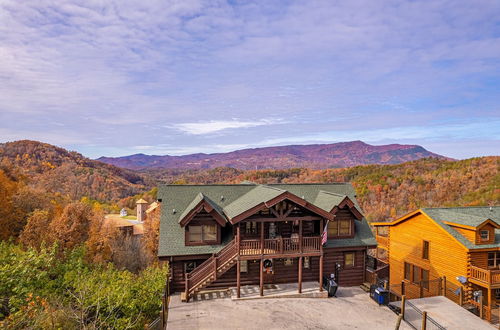 Photo 66 - Picture Perfect- Seven Bedroom Cabin