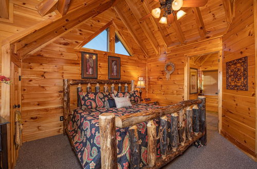 Photo 5 - Picture Perfect- Seven Bedroom Cabin