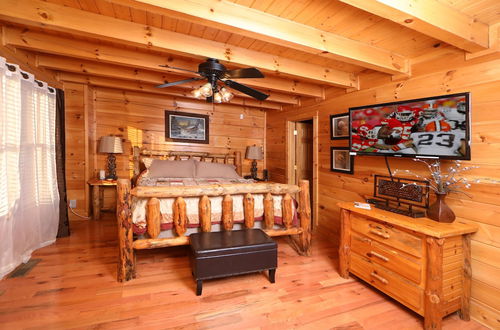 Photo 33 - Amazing Grace - Two Bedroom Cabin