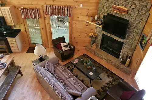 Photo 9 - Mountain Fun - One Bedroom Cabin
