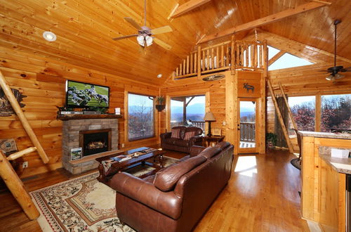 Photo 12 - Howling Wolf - One Bedroom Cabin