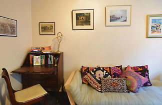 Photo 2 - Bohemian Writers Retreat in Heart of The Old Town