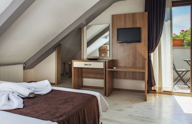Kavalali Suites - Photo 2