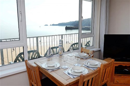 Foto 6 - Sea Urchins Apartment - Sea Front Apartment With Views Pet Friendly