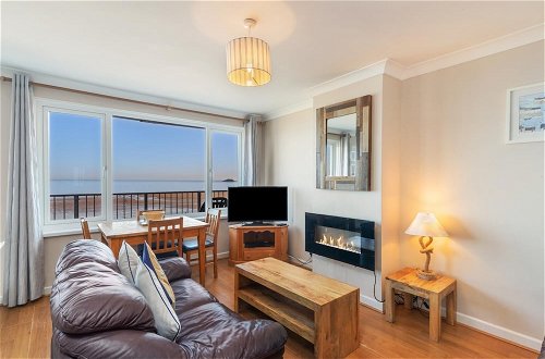 Photo 1 - Sea Urchins Apartment - Sea Front Apartment With Views Pet Friendly