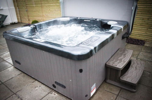 Photo 7 - Amber Cottage - Luxury Cottage Hot Tub Sea Views and Log Burner