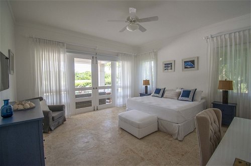 Photo 12 - Golf-front Villa With Large Spaces Staff and Pool Situated in Luxury Beach Resort