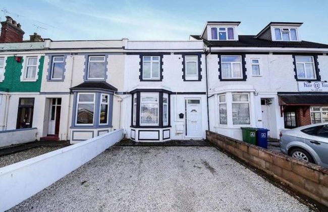 Castle View, Doxey, Stafford - Photo 1