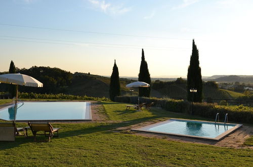 Foto 18 - Belvilla by OYO Holiday Home With Pool in Stabbia